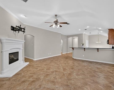 307 Highland Ridge Drive - Photo Thumbnail 4
