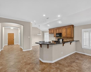 307 Highland Ridge Drive - Photo Thumbnail 5
