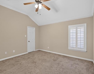 307 Highland Ridge Drive - Photo Thumbnail 12