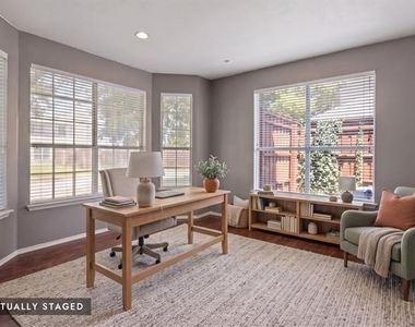 735 Yellowstone Drive - Photo Thumbnail 6