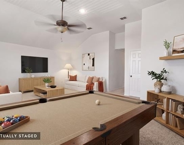 735 Yellowstone Drive - Photo Thumbnail 14