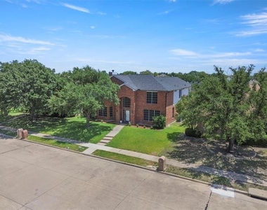 735 Yellowstone Drive - Photo Thumbnail 24