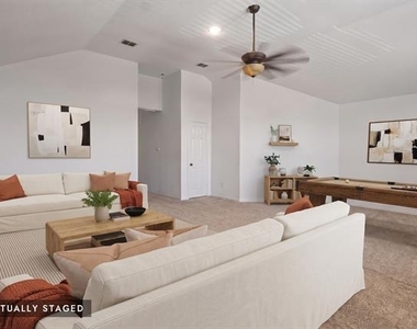 735 Yellowstone Drive - Photo Thumbnail 13