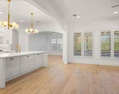 1001 Quarry Court - Photo Thumbnail 8
