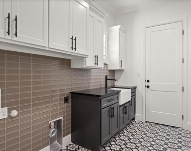 1001 Quarry Court - Photo Thumbnail 18