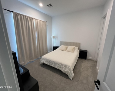 20255 W Highland Avenue - Photo Thumbnail 5