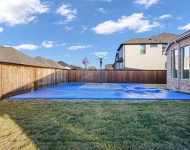 7470 Sanctuary Drive - Photo Thumbnail 29