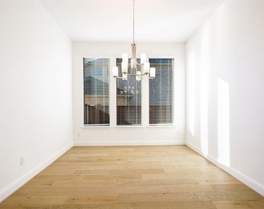 7470 Sanctuary Drive - Photo Thumbnail 9