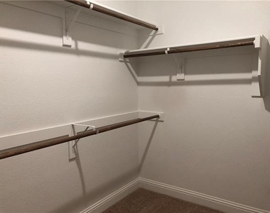 4592 Titus Circle - Photo Thumbnail 15