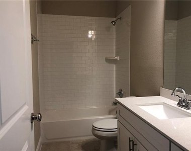 4592 Titus Circle - Photo Thumbnail 17