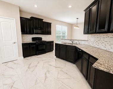 2301 Rodgers Lane - Photo Thumbnail 18
