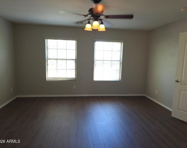 2547 E Bart Street - Photo Thumbnail 14
