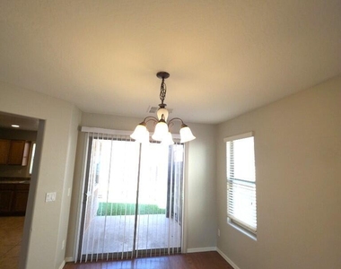 2547 E Bart Street - Photo Thumbnail 5