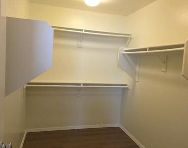 2547 E Bart Street - Photo Thumbnail 10