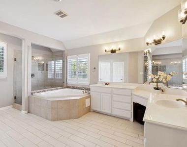 5801 Hathaway Drive - Photo Thumbnail 15