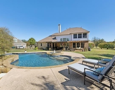 5801 Hathaway Drive - Photo Thumbnail 31