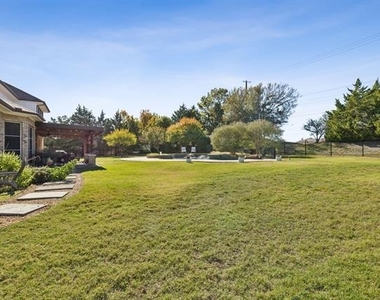 5801 Hathaway Drive - Photo Thumbnail 34