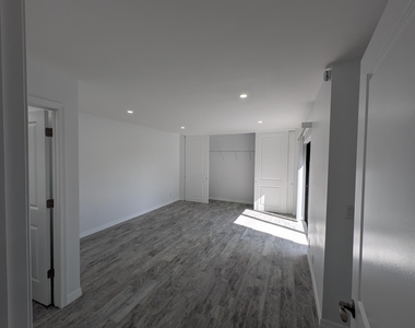1733 N Congress Avenue - Photo Thumbnail 18