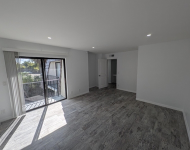 1733 N Congress Avenue - Photo Thumbnail 19