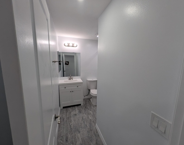 1733 N Congress Avenue - Photo Thumbnail 14