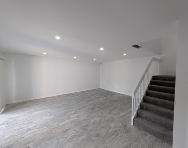 1733 N Congress Avenue - Photo Thumbnail 7