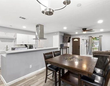 6331 Fenway Street - Photo Thumbnail 2