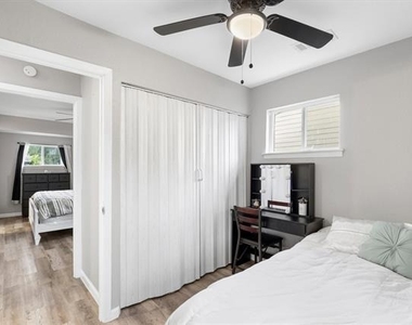 6331 Fenway Street - Photo Thumbnail 13