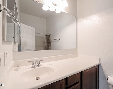 2725 E Mine Creek Road - Photo Thumbnail 19