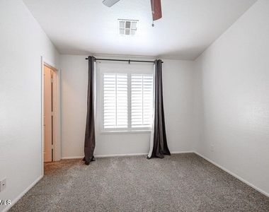 2725 E Mine Creek Road - Photo Thumbnail 17