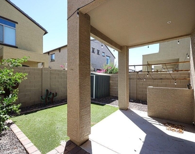 2725 E Mine Creek Road - Photo Thumbnail 24