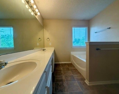 12333 Silver Mist Trail - Photo Thumbnail 10