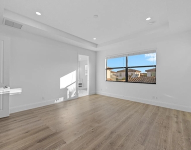 6020 Curie Place - Photo Thumbnail 19
