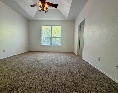 5919 Waterford Drive - Photo Thumbnail 19