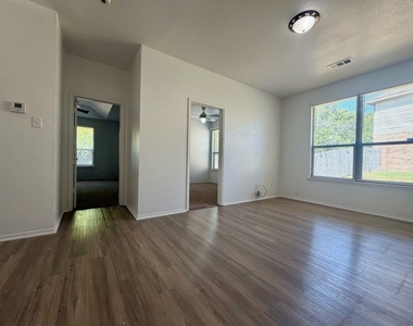 5919 Waterford Drive - Photo Thumbnail 9