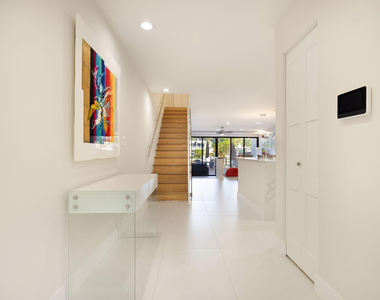 424 Hendricks Isle - Photo Thumbnail 7