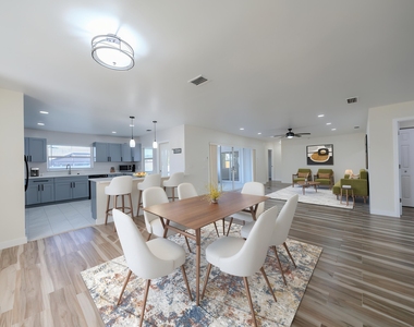 651 Se Degan Drive - Photo Thumbnail 9