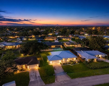 651 Se Degan Drive - Photo Thumbnail 4