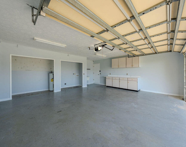 651 Se Degan Drive - Photo Thumbnail 31