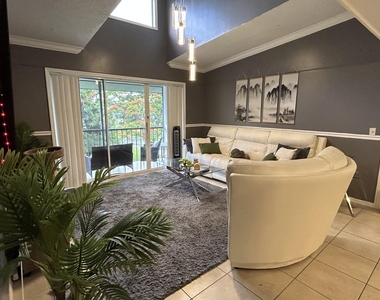 1007 Green Pine Boulevard - Photo Thumbnail 2