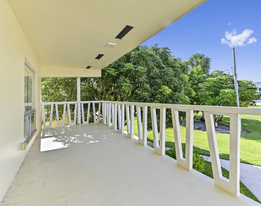 2755 Ne 28th Avenue - Photo Thumbnail 22
