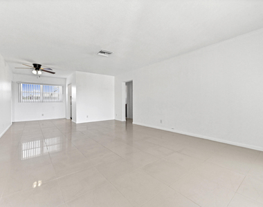 2755 Ne 28th Avenue - Photo Thumbnail 1