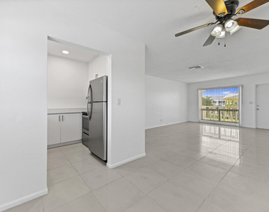 2755 Ne 28th Avenue - Photo Thumbnail 6