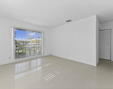 2755 Ne 28th Avenue - Photo Thumbnail 11