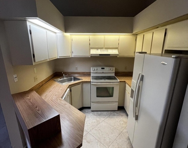 4215 S 57th Avenue - Photo Thumbnail 12