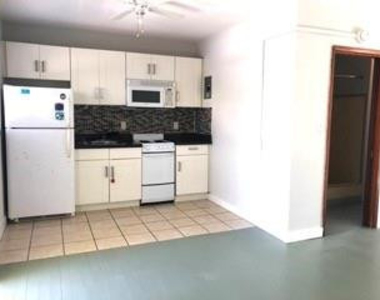3200 Ne 5th Court - Photo Thumbnail 1
