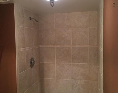 309 Lake Circle - Photo Thumbnail 18
