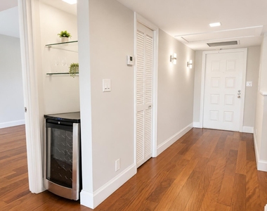 4030 W Palm Aire Drive - Photo Thumbnail 7
