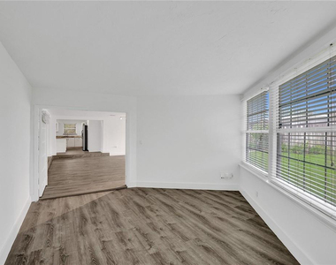5981 Ne 22nd Way - Photo Thumbnail 16
