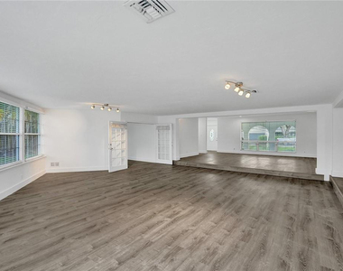 5981 Ne 22nd Way - Photo Thumbnail 5