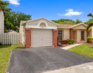 13945 Langley Place - Photo Thumbnail 11